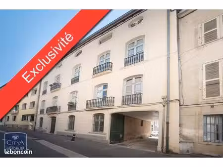 appartement 3 pièces 84 m²