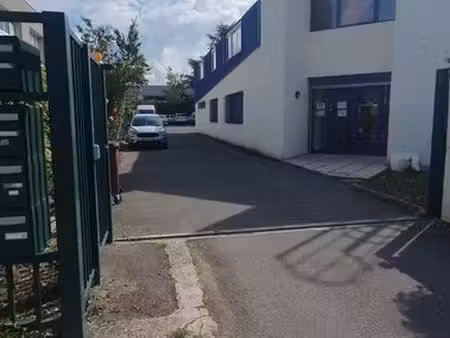 bureau a louer 38m2 à chelles zi la tuilerie