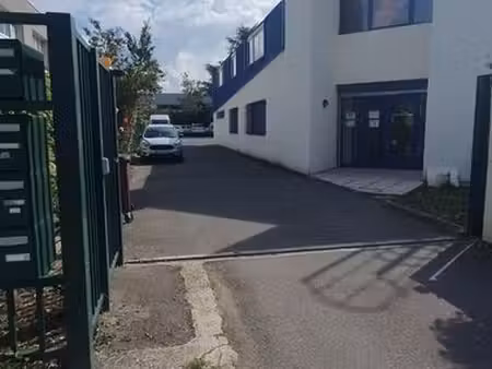 bureaux a louer 35/38 et 61 m2 à chelles zi la tuilerie