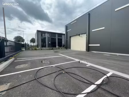 local industriel 637 m²