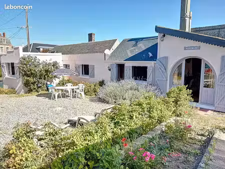 maison de 65m² et ses dépendances de 55m² en centre ville bords de mer à cayeux sur mer. v