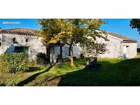 authentique maison de caractère en pierre avec dépendance et terrain de 3 800 m²