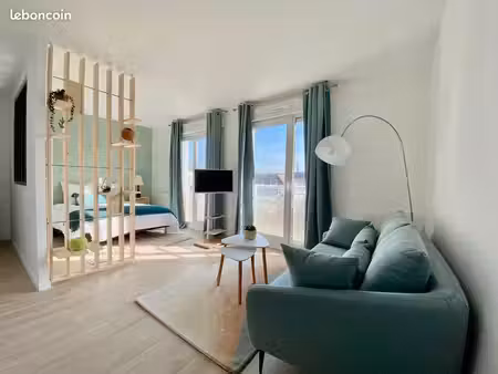 grand studio meublé rénové – 31 m² – gare d'achères à 3 min à pied – disponible prochainem