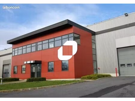 local d'activité 453 m²