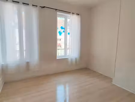 studio 1 pièce 25 m²