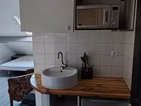 vends studio meublé