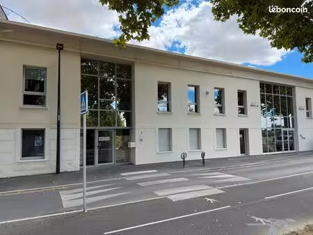 bureaux de standing à louer – 37 m² – face à la vienne – châtellerault