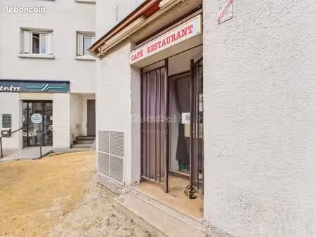 local commercial 80 m²