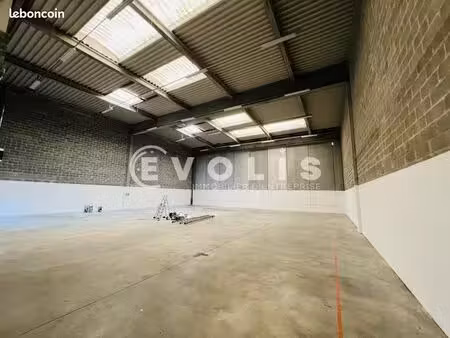 local d'activité 760 m²