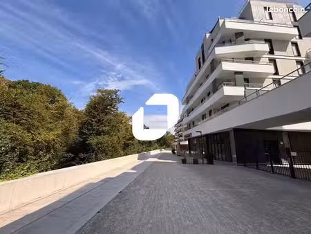 local commercial 100 m²