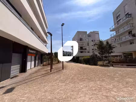 local commercial 148 m²