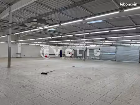 local commercial 1 200 m²
