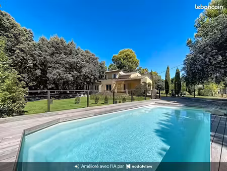 villa 7 pièces 160 m²