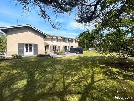 maison 7 pièces 172 m²