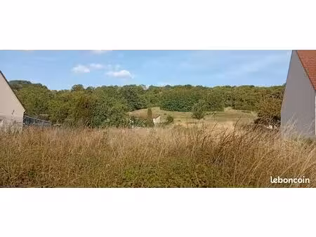 terrain 1 050 m² chivres val