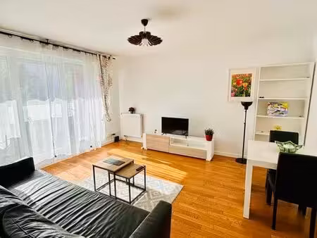 lumineux t2 meublé + balcon - rer a à 7min à pied - lognes (77185) - disponible dès le 8 s