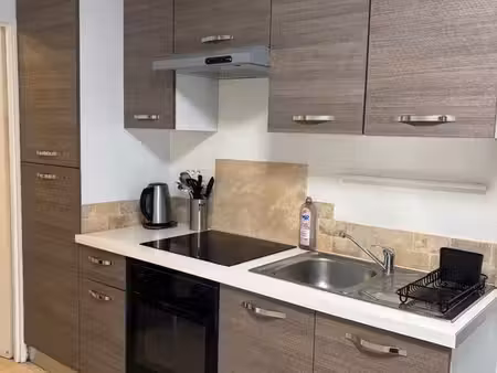 studio 23 m² + terrasse 10 m² – port de hyères