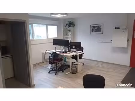 loue bureau proche hôpital