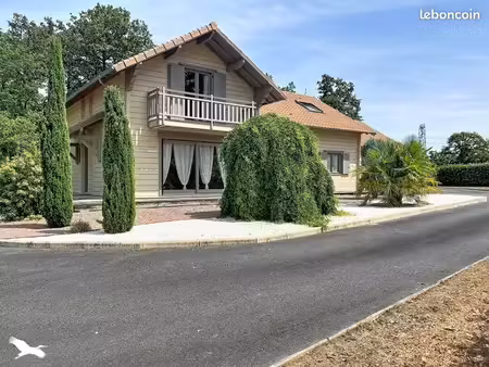 chalet 7 pièces 180 m²