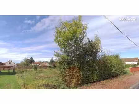 terrain 952 m² vendat