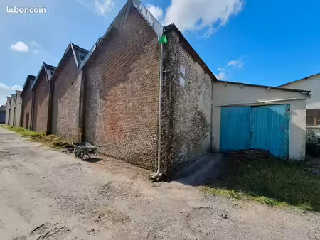 local commercial 1500 m² saint quentin