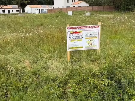 terrain à bâtir de 391 m² à challans (85)