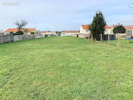 terrain 1160 m² les magnils reigniers