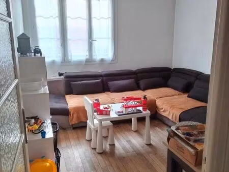 soissons centre - rue du pot d’etain - 3 pièces – 73 m2 – 730 cc
