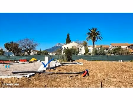 terrain 250 m² hyeres