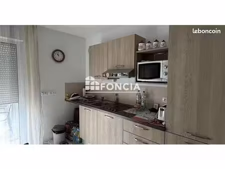 appartement 2 pièces avec terrasse sous bail commercial