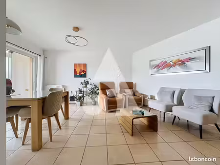 appartement 3 pièces 77 m²