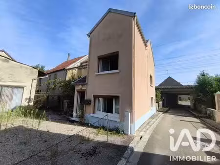 maison de village 2 pièces 49 m²