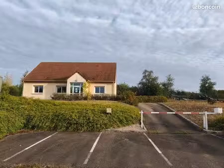vente batiment 120 zone activites toucy