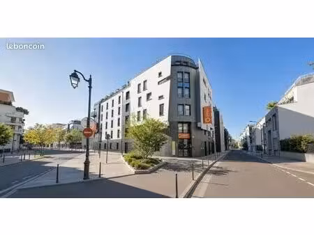 studio 19 m² asnières-sur-seine