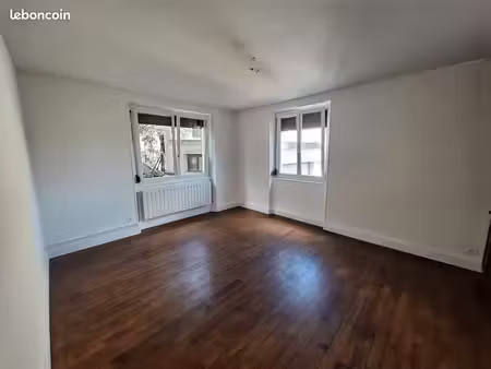 appartement rdc f5  avec garage   terrain   2 caves & petite dépendance