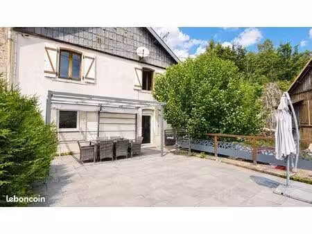 maison 5 pièces 137 m²