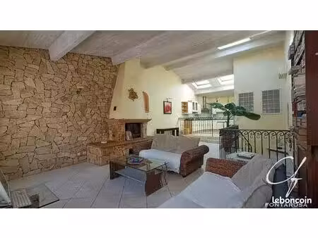 appartement 4 pièces 111 m²
