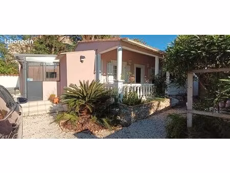 maison avec piscine aux sablettes
