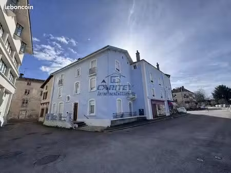 immeuble 30 pièces 672 m²
