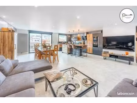 appartement 6 pièces 174 m²