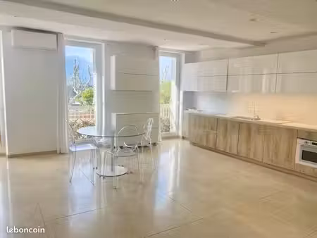 exceptionnel appartement 95 m2 vue mer st raphael centre ville
