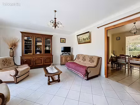 propriété 4 pièces 90 m²
