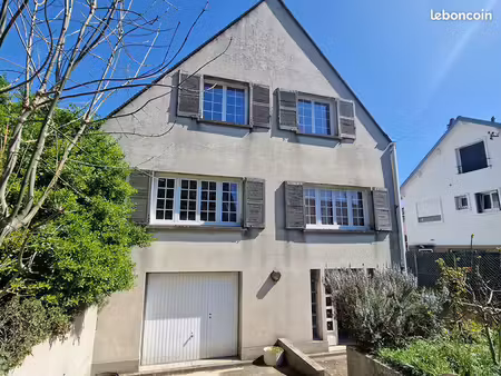 pavillon 8 pièces 190 m²