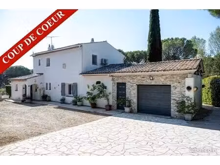 villa individuelle 4 chambres sur 2684 m² de terrain avec piscine