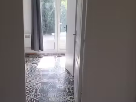 super studio meublé 24m2 près du métro l7 villejuif