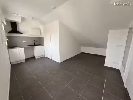 studio 1 pièce 13 m²
