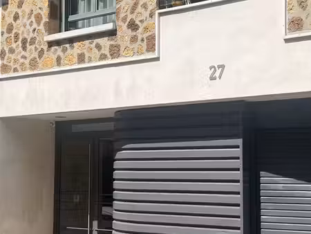 place parking à louer