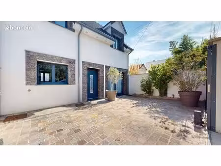 maison 5 pièces 111 m²
