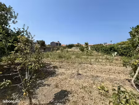 terrain à bâtir de 629 m2 au prix de 750000 à les sables-d'olonne