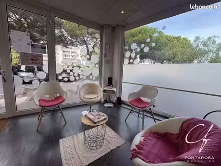local commercial 64 m² fréjus